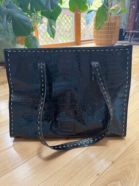 totes Black Croc-Embossed Patent Tote with White Stitching